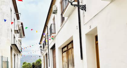 Sunset in Guadalest (your perfect getaway)