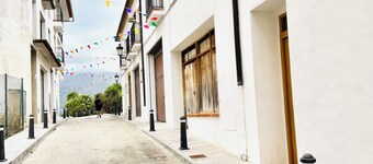Sunset in Guadalest (your perfect getaway)