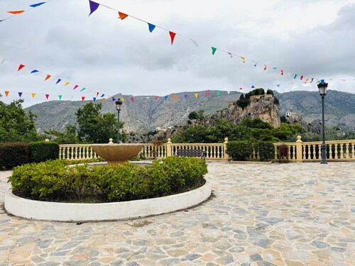 Sunset in Guadalest (your perfect getaway)