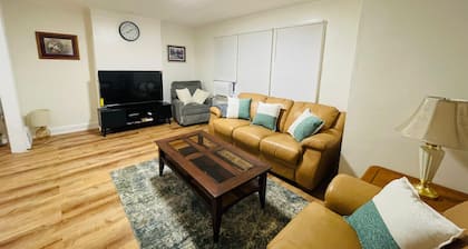 Relax with Peaceful Superb 3-bedroom apartment 2Fl with AC in Tonawanda Town