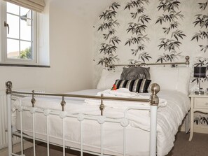 3 Schlafzimmer, individuell dekoriert, individuell eingerichtet