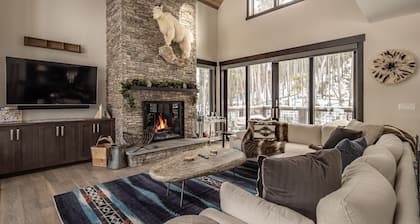 Ski-in/Ski-out Cabin with Hot Tub, Fireplace, Heated Garage, and Grill!