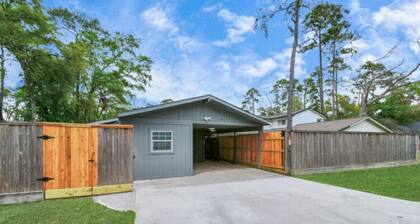 Modern 1BR w/ Coffee Nook+ 55"TV + Working Desk