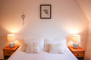 4 Schlafzimmer, Bügeleisen/Bügelbrett, kostenloses WLAN, Bettwäsche