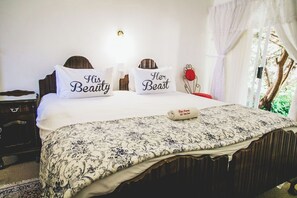 8 bedrooms, iron/ironing board, WiFi, bed sheets - We are a modern,upmarket,spacious,AA Recommended. 3 star accommodation. (Komani)