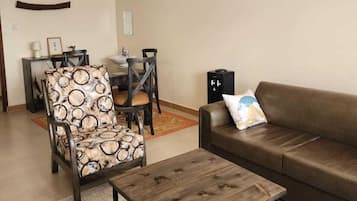 Family Apartment, Balcony, City View | Living area