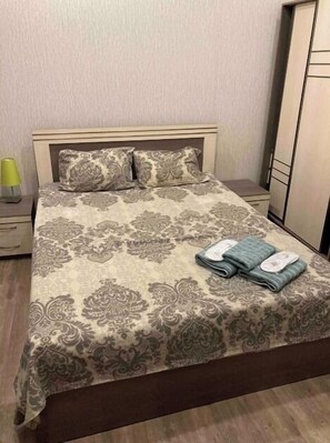 Blackout drapes, iron/ironing board, free WiFi