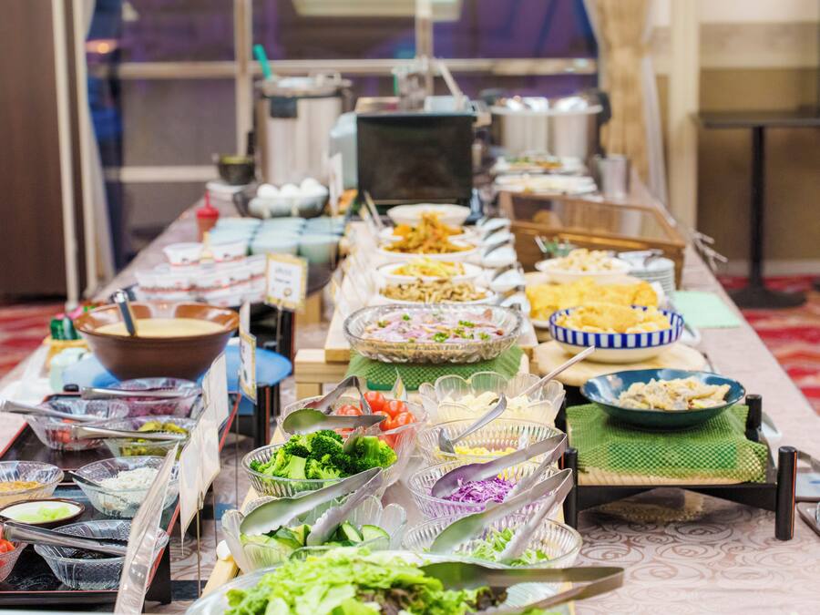 Desayuno buffet (JPY 1200 por persona)