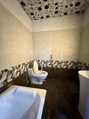 Serviettes fournies, savon