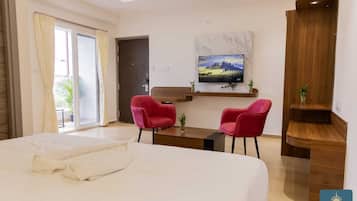 Suite | Free WiFi, bed sheets