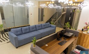 Lobby-Lounge