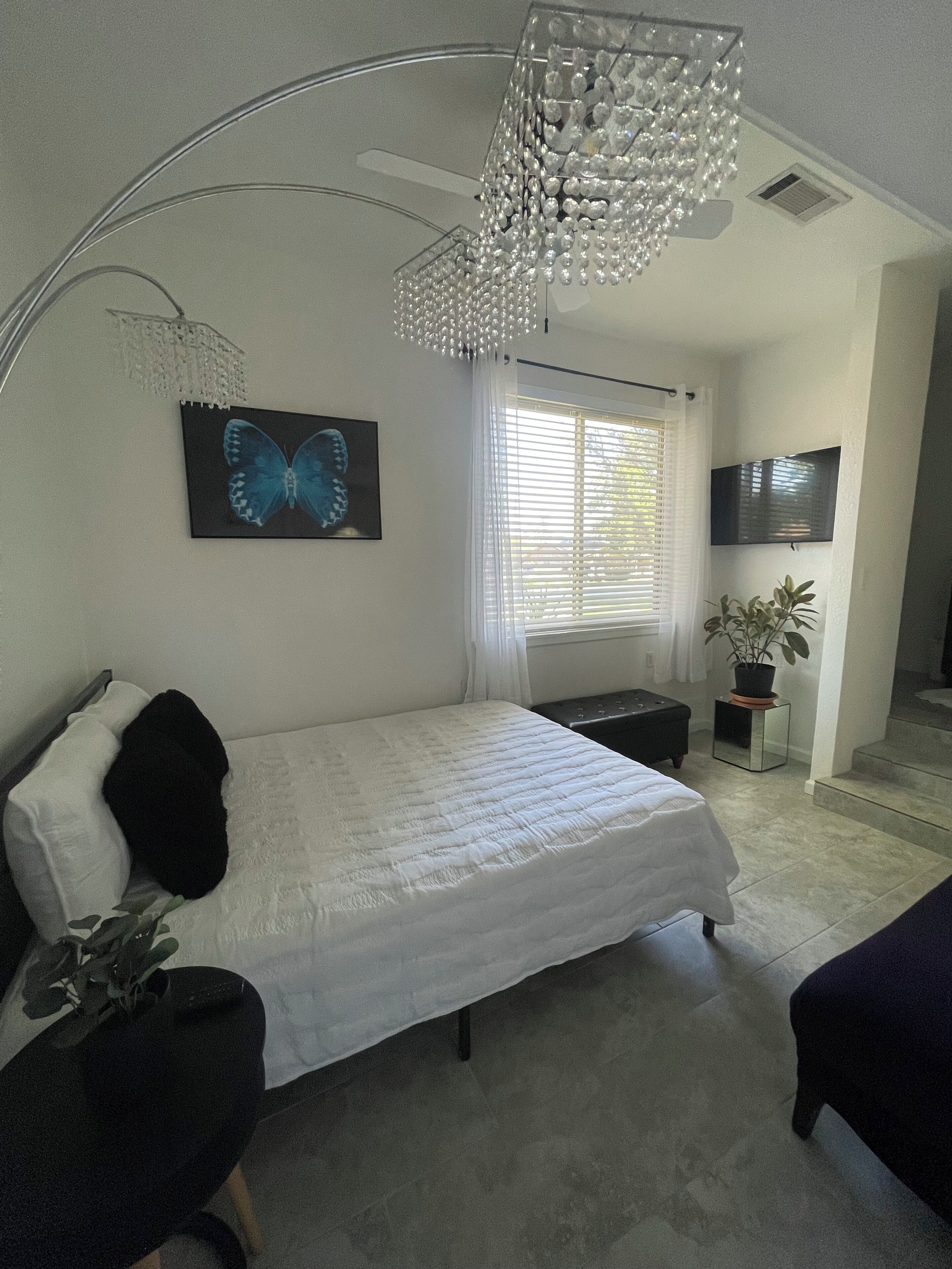 2 slaapkamers, een strijkplank/strijkijzer, wifi, beddengoed