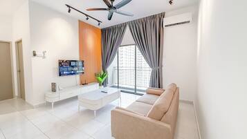 Apartment, 2 Bedrooms | Living area