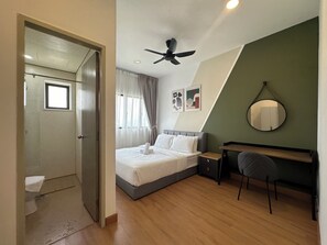 Apartment, 2 Bedrooms | Iron/ironing board