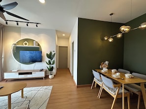 Apartment, 2 Bedrooms | Living area