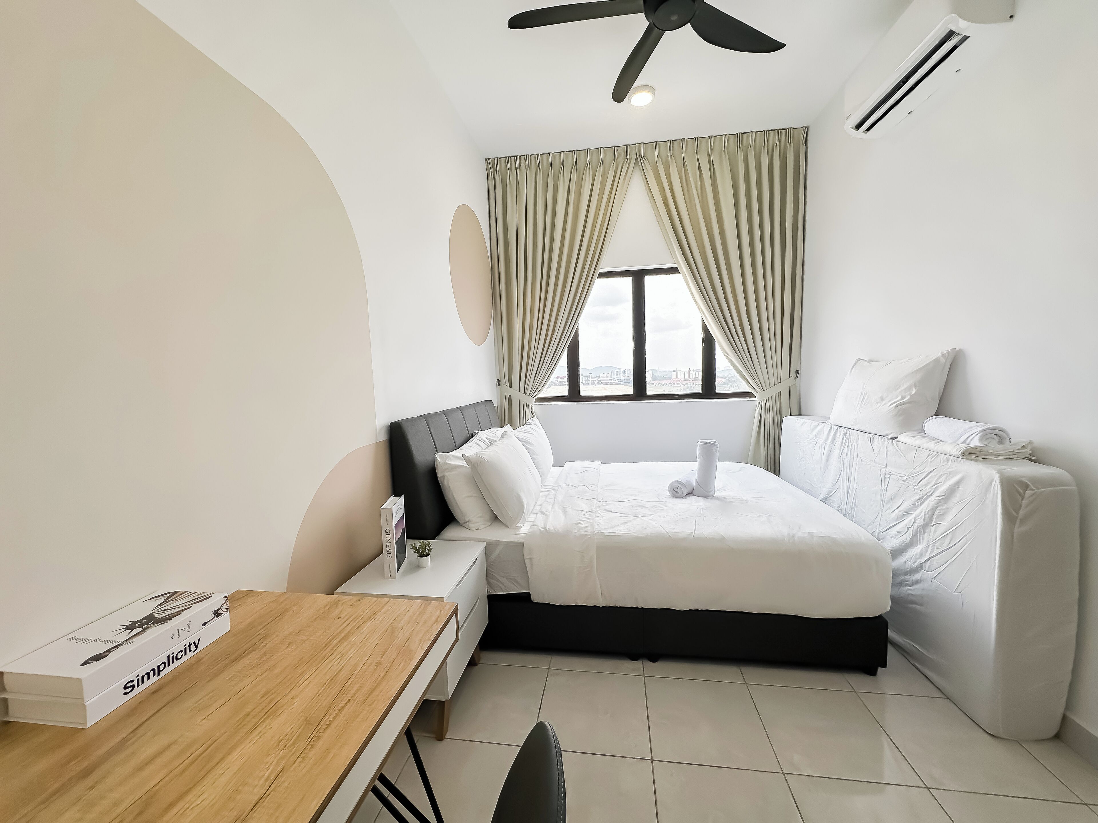 Iron/ironing board, free WiFi, bed sheets