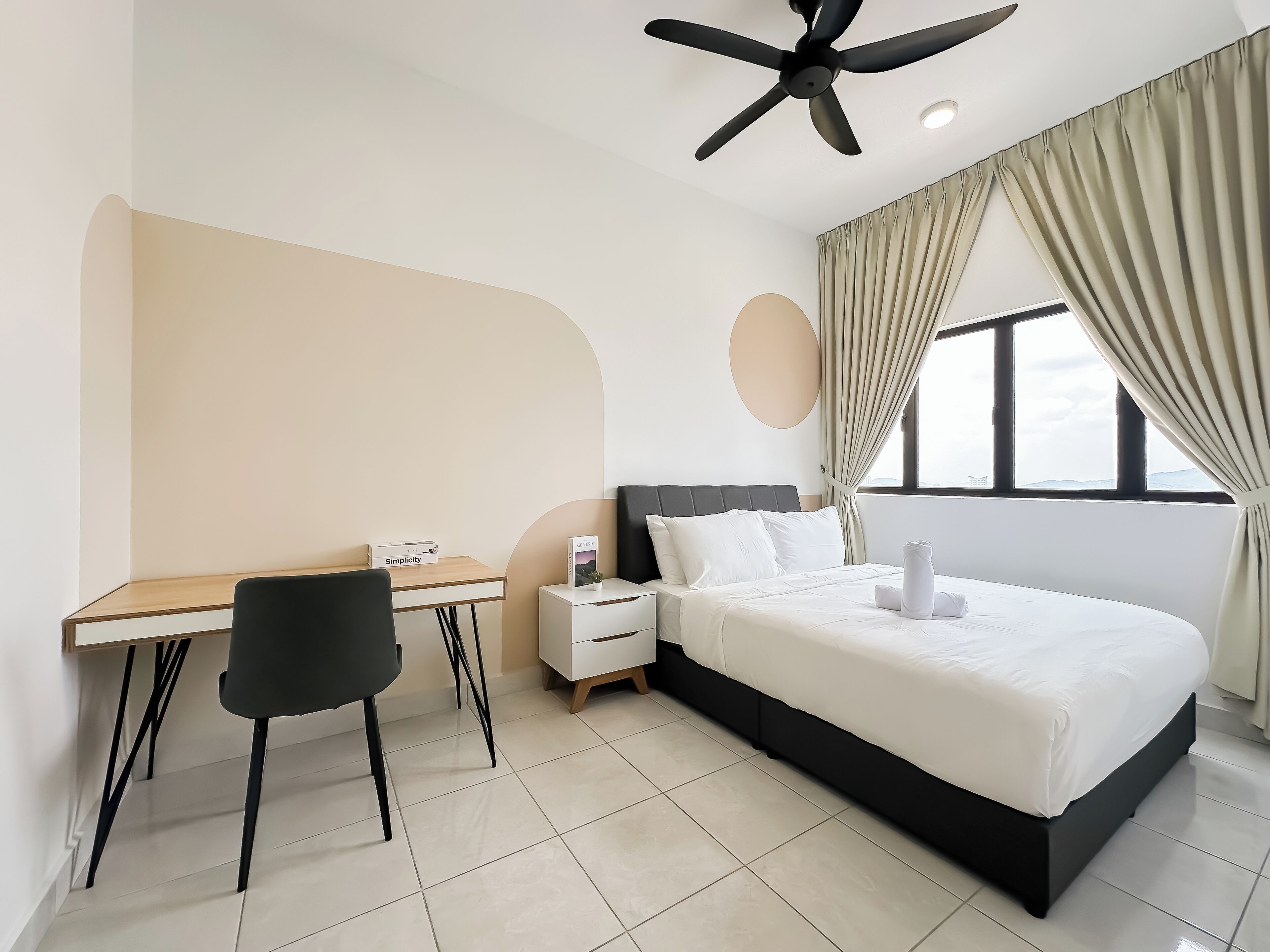 Iron/ironing board, free WiFi, bed sheets