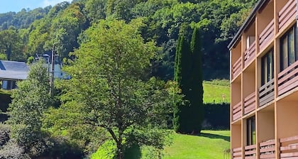 T2 balcony, private parking, 400m from the center of Cauterets, classified 2*, renovated.