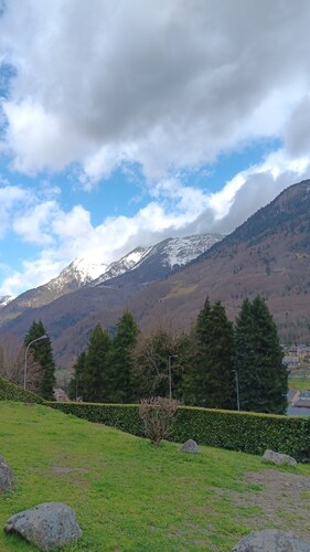 T2 , parking privé et balcon, classé 2*,300m du centre de Cauterets.