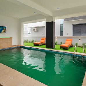 Pool - Modern Luxe Apartment w/ Gym & Pool (Lagos)