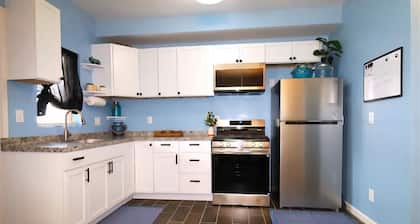 Enchanting 3-bedroom house with AC in Toledo.