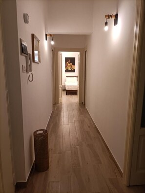 3 bedrooms, iron/ironing board, Internet, bed sheets