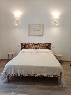 3 bedrooms, iron/ironing board, Internet, bed sheets
