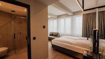 Doppia Comfort, vista fiume | Bagno | Pantofole