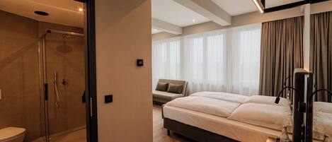 Comfort Double Room, River View | Bathroom