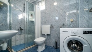 Unclassified image, 2 of 13, button - Apartment & Rooms Alan - Double Room With Shared Bathroom 1 (Dubrovnik)
