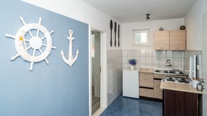Unclassified image, 3 of 13, button - Apartment & Rooms Alan - Double Room With Shared Bathroom 1 (Dubrovnik)
