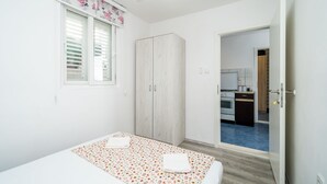 Unclassified image, 4 of 13, button - Apartment & Rooms Alan - Double Room With Shared Bathroom 1 (Dubrovnik)