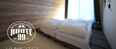 Cortinas blackout, tabla de planchar con plancha y wifi gratis