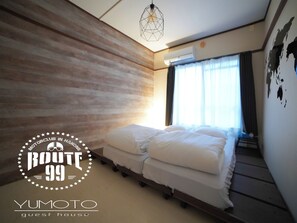 Cortinas blackout, tabla de planchar con plancha y wifi gratis 