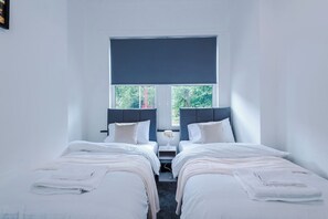 5 室のベッドルーム、アイロン / アイロン台、WiFi (無料)
