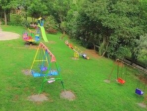 Children’s play area – outdoor