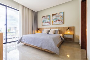 Luxe appartement, uitzicht op zwembad | Een strijkplank/strijkijzer, gratis wifi