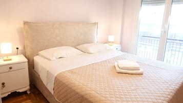 Iron/ironing board, free WiFi, bed sheets