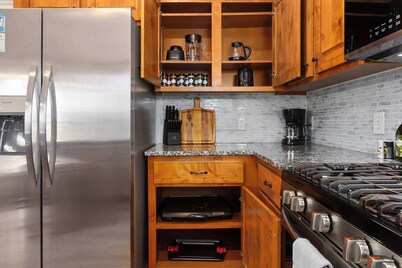 4BR Home Near MidAmerica Sport Complex_KingBeds