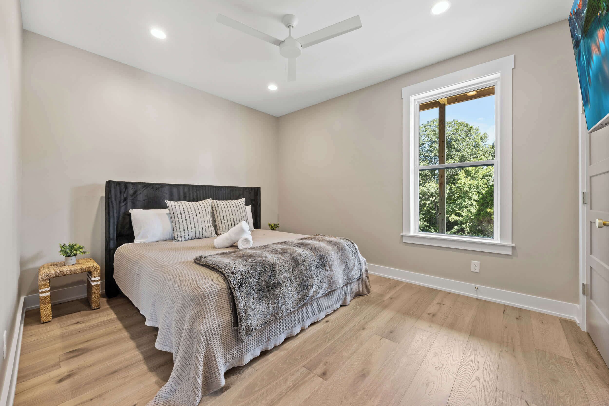 5 多间卧室、熨斗/熨衣板、WiFi、床单