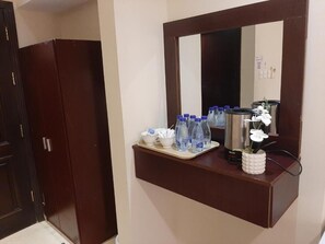 Laptop workspace, free WiFi