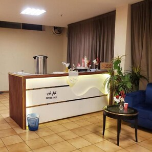 Laptop workspace, free WiFi - Taj Al Zahabiya (Makkah)