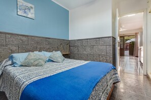1 bedroom, iron/ironing board, WiFi, bed sheets - Vacation Apartment 'Casa Lita' with Shared Pool, Private Terrace, and Wi-Fi (Antigua)