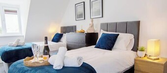 Premium Contractors House near M6  J3 & CBS A…