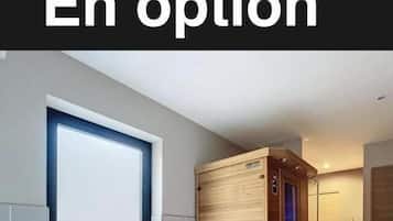 Chambre Double Supérieure, vue cour intérieure | Salle de bain