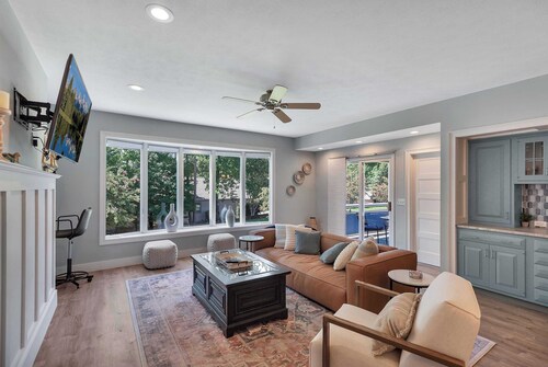 Tall Ship Condo #220 in Keowee Key