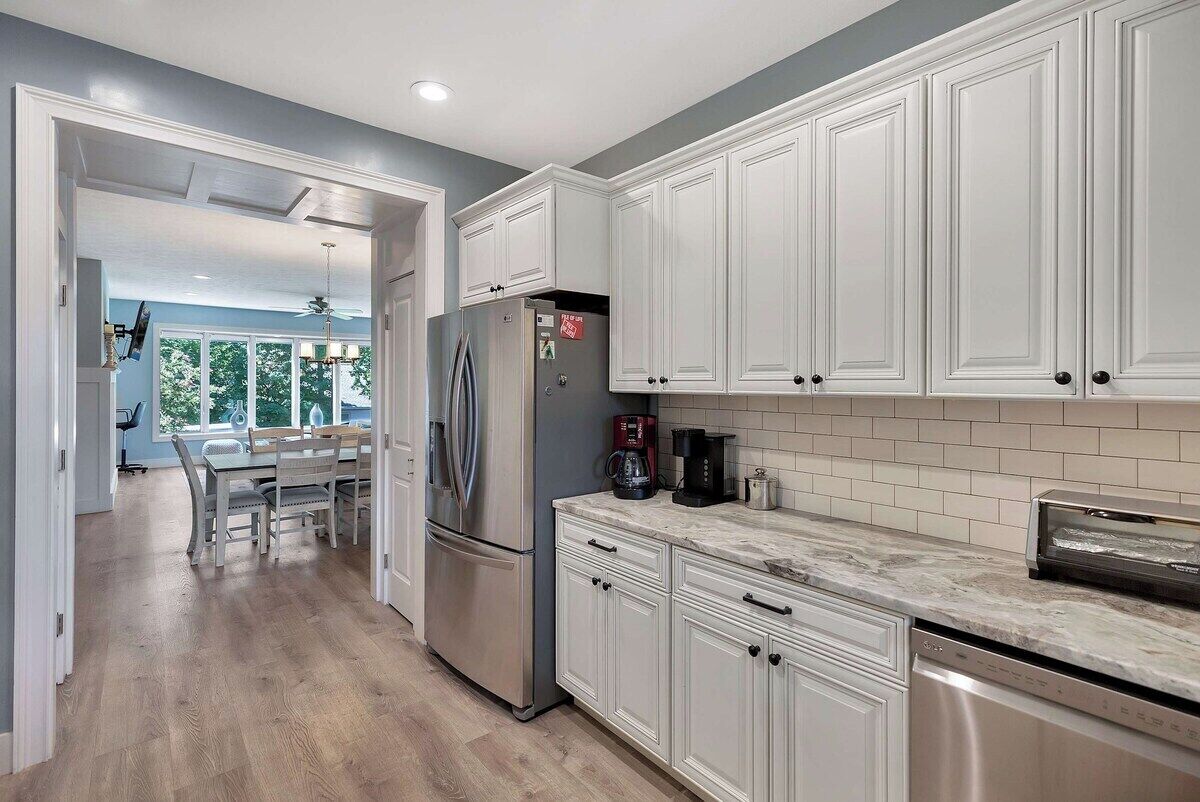 雪櫃、微波爐、焗爐、爐具