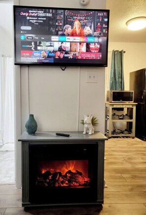 Interior - Relaxing 2 Bed & Bath Apt Home By the Beach (Virginia Beach)