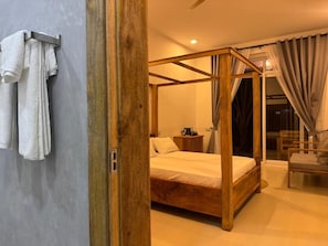 Deluxe Suite, Pool View