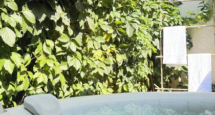 La Perle° Jacuzzi WiFi Parking PV